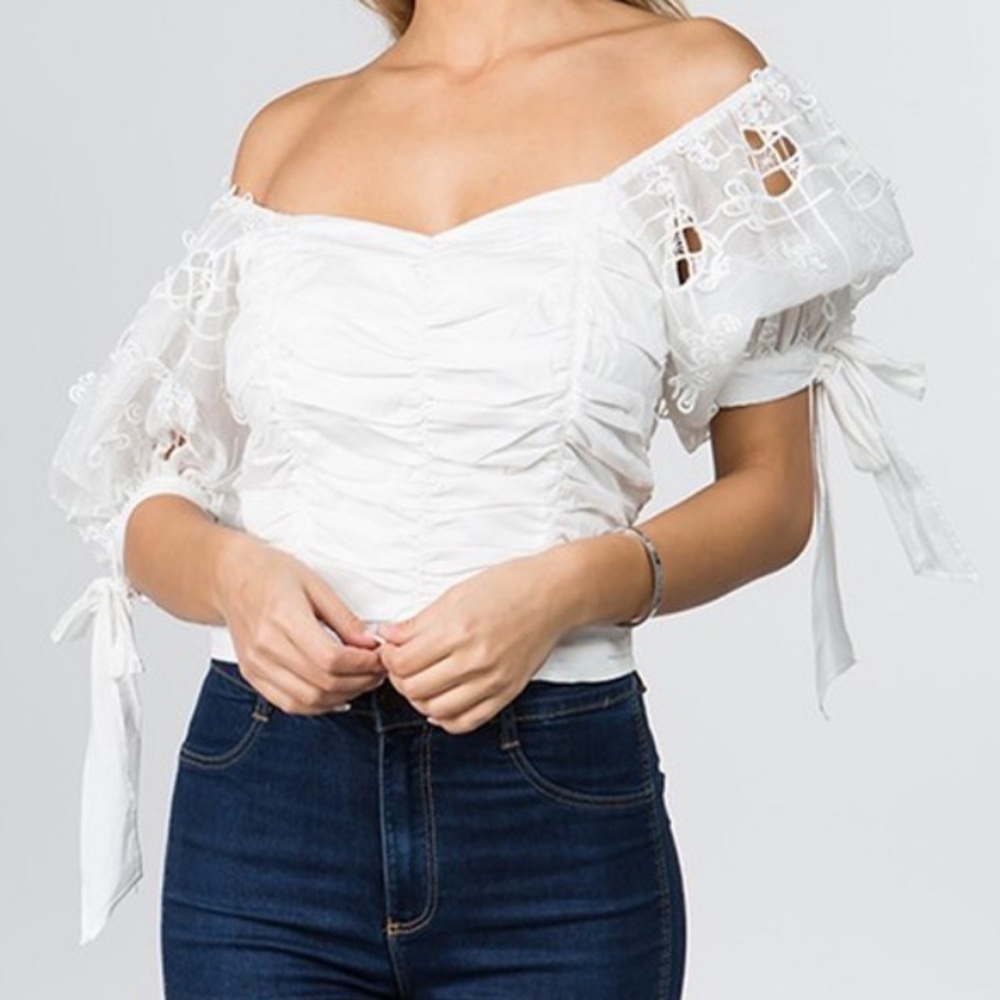 Puff sleeve top